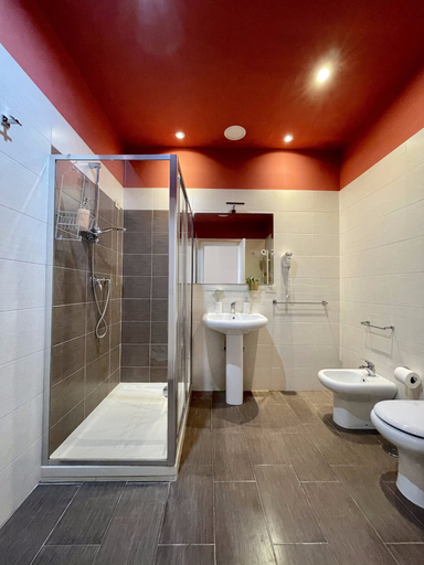 Bathroom 4, B&B Ruffo di Bagnara Palazzo monumentale, Napoli