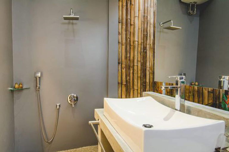 Bathroom 5, Sahaa Beach Resort, Sihanoukville