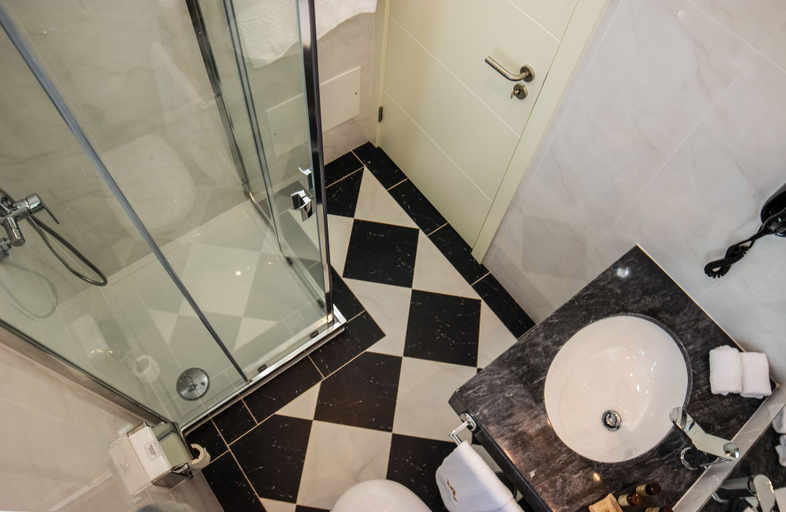 Bathroom 5, Lagoa Hotel, Lagoa