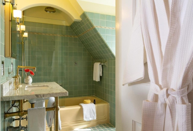 Bathroom 4, The Inn at Tacaro Estate, Anne Arundel