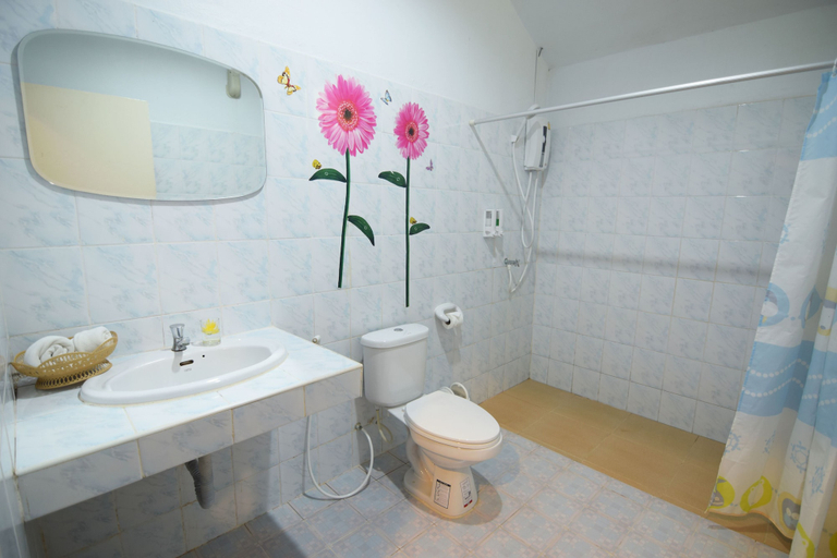 Bathroom 5, Mild Garden View Resort, Mueang Krabi