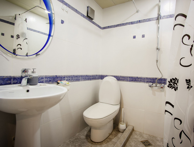 Bathroom 5, Hotel Toma's House, Tbilisi