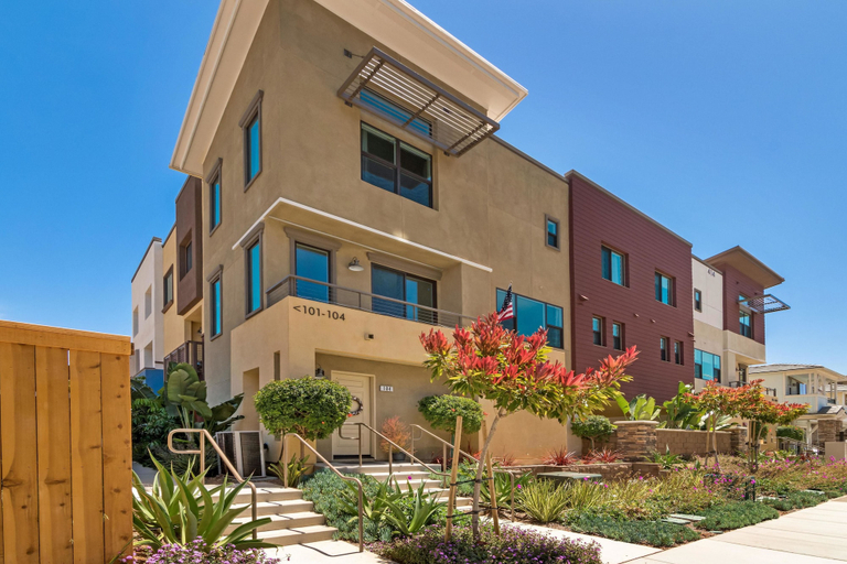 Exterior & Views 1, Modern Escape, San Diego