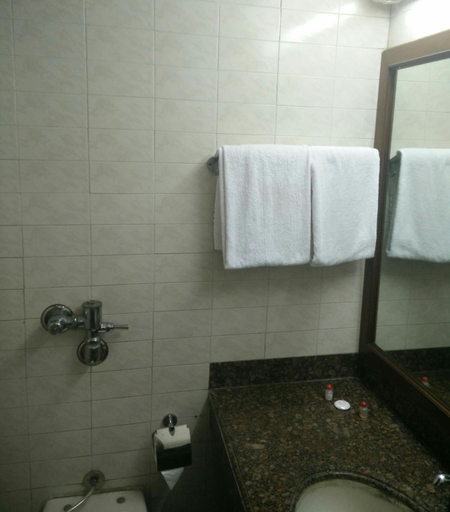 Bathroom 1, Strand Hotel Colaba, Mumbai City