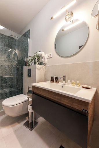 Bathroom 4, Villa 1927, Belgrade