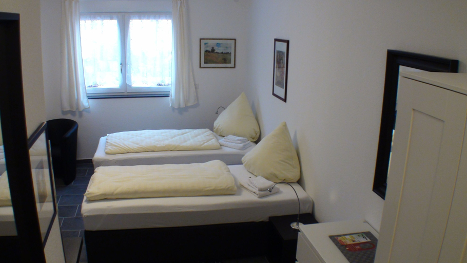 Bedroom 4, Am Kamin, Duisburg