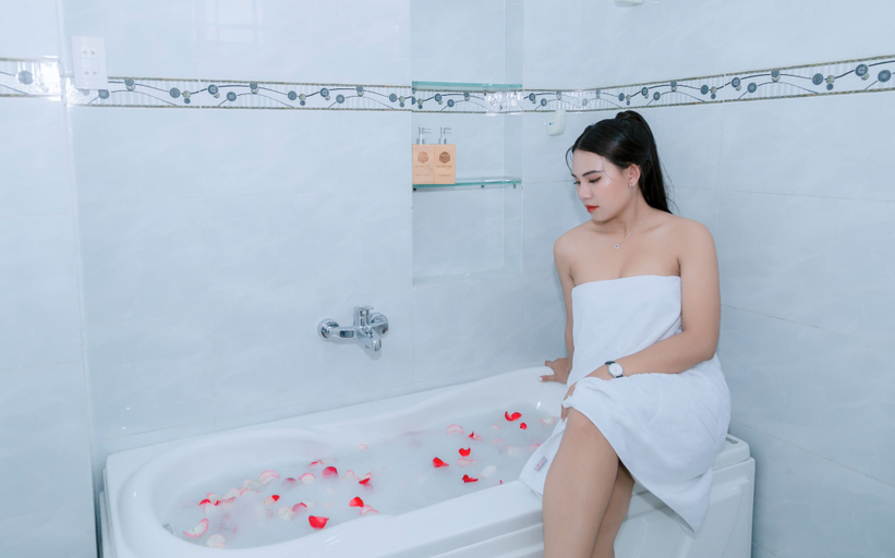 Bathroom 4, Minh Minh Nam 2 Hotel, Cái Răng