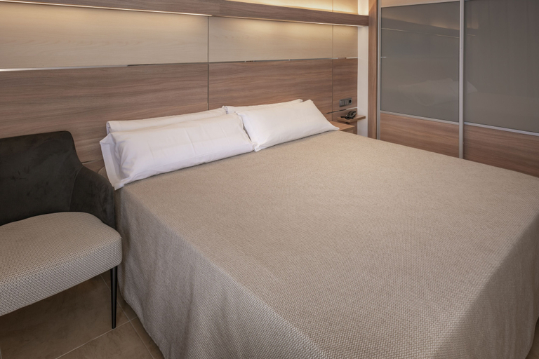 Bedroom 3, Hotel Alhambra, Barcelona