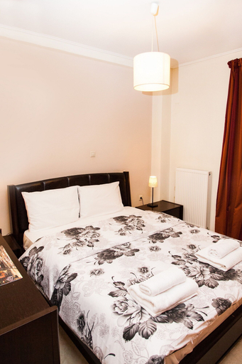 Bedroom 3, Spacious Apartment in Neos Kosmos, Attica