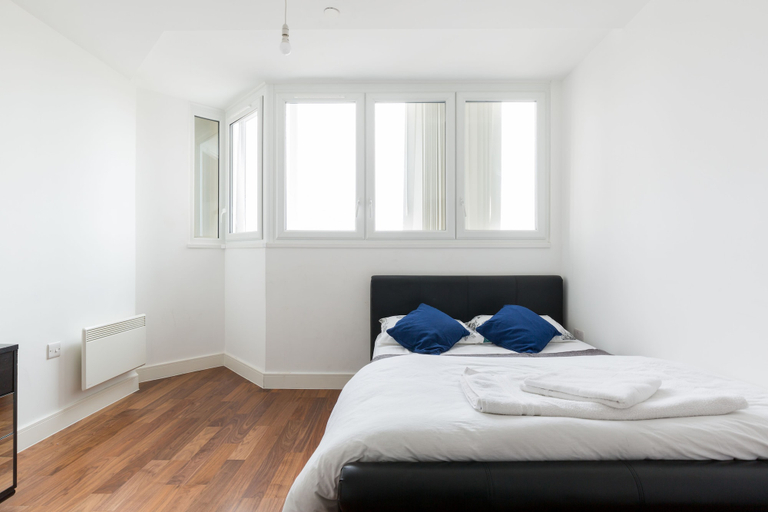 Bedroom 2, Birmingham Serviced Apartments Hagley Rd, Birmingham