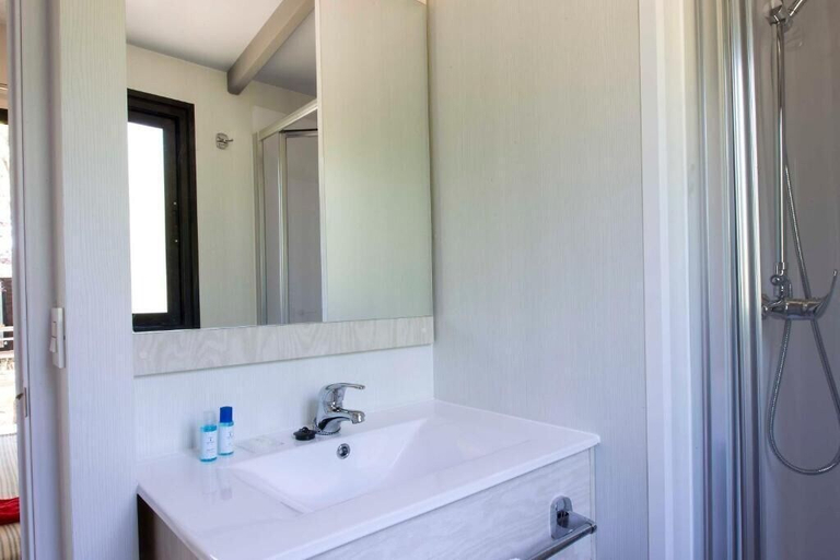 Bathroom 4, Tamarit Beach Resort, Tarragona