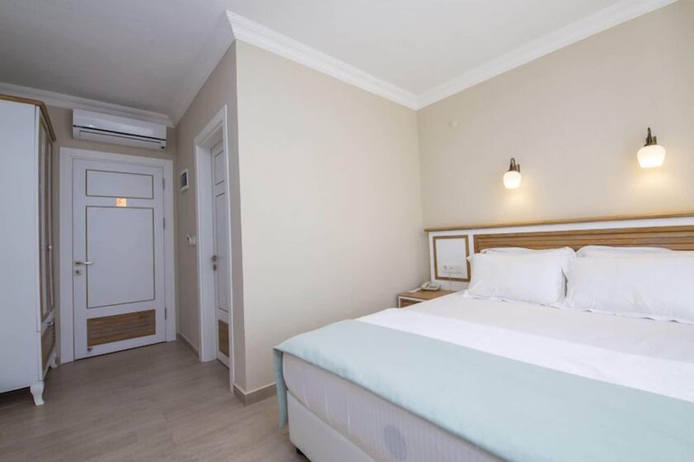 Bedroom 4, Datca Beyaz Ev Otel, Datça