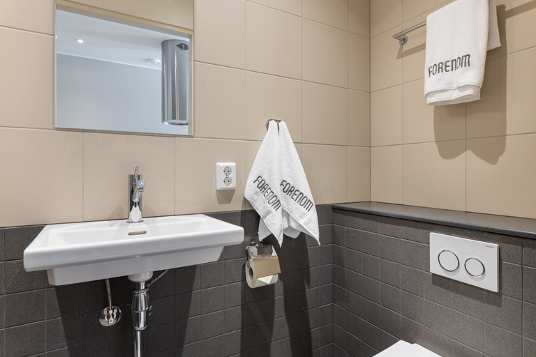 Bathroom 4, Forenom Aparthotel Vaasa, Ostrobothnia