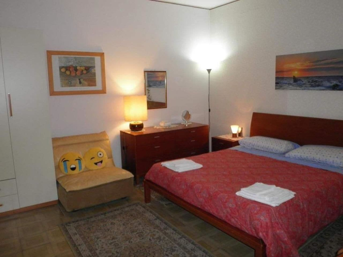Bedroom 4, Don Milani, Matera