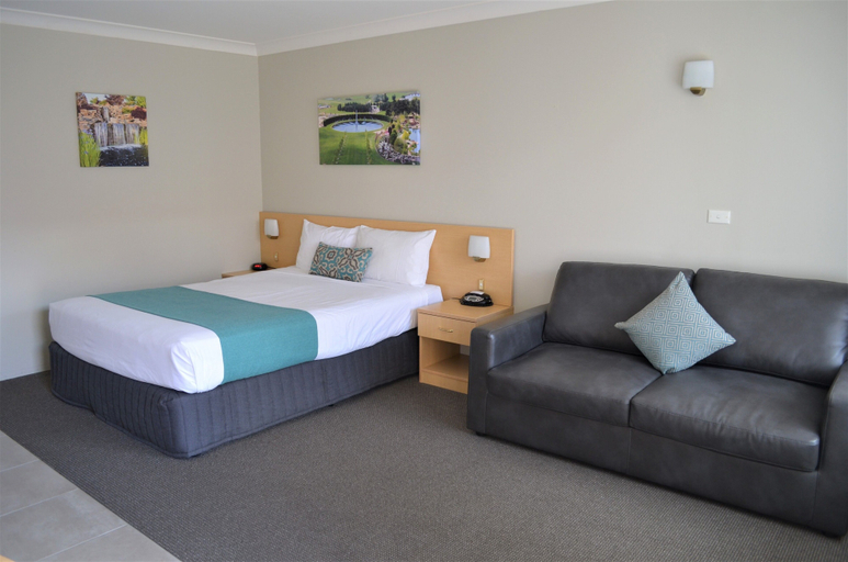 Bedroom 3, Bathurst Motor Inn, Bathurst Regional - Pt A