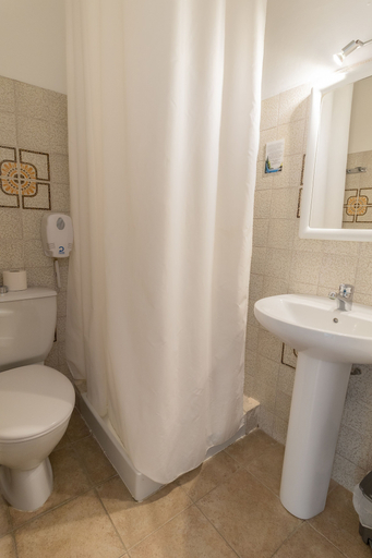 Bathroom 3, Fonda Can Dalfó by Vivere Stays, Girona