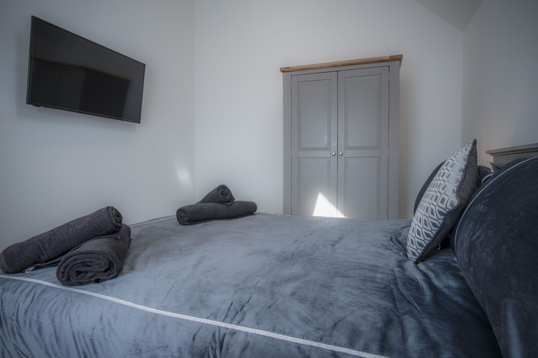 Bedroom 3, Four Seasons - 1 Bedroom - Tenby, Pembrokeshire