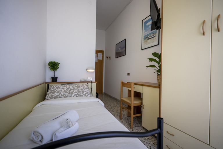 Bedroom 4, Hotel Mamy, Rimini