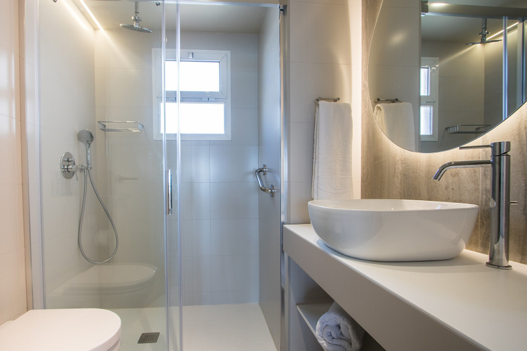 Bathroom 4, Les Dunes Comodoro, Alicante