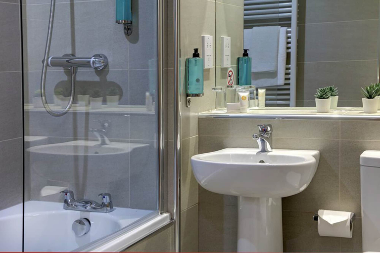 Bathroom 4, Best Western The Hilcroft Hotel West Lothian, West Lothian