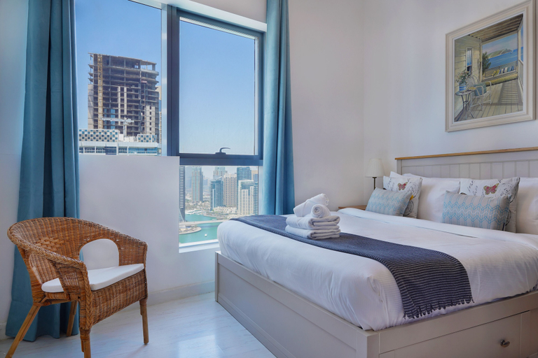 Bedroom 4, Maison Privee - Stunning Apartment w/ Dubai Marina View, Dubai