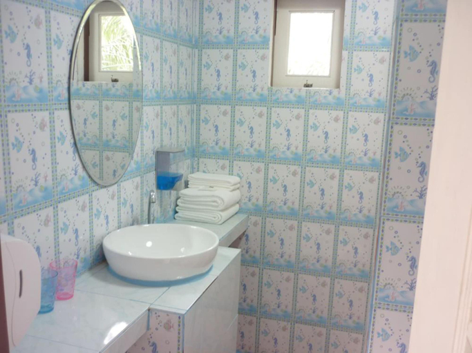 Bathroom 4, Maneemudjalin Resorts Farm Stay, K. Sam Roi Yot