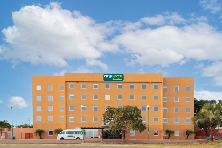 Exterior & Views 3, City Express Junior by Marriott Ciudad Del Carmen Aeropuerto, Carmen