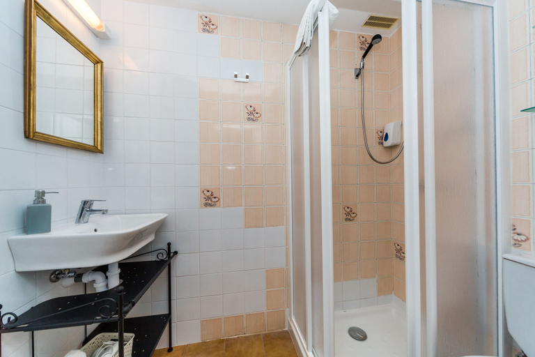 Bathroom 4, Hostal S'Engolidor, Baleares