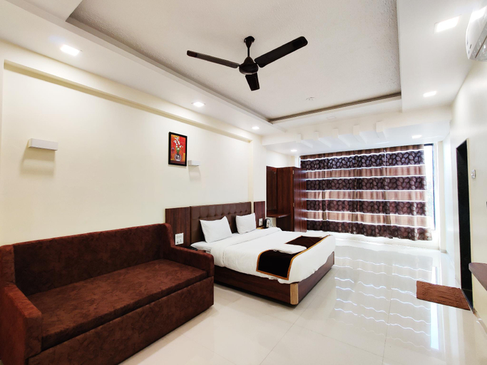 Bedroom 3, Arya Resort and SPA, Satara