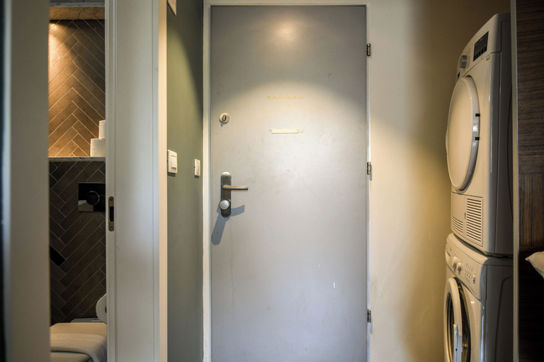Bathroom 3, Turquoise Chic Apartment by Sea N' Rent