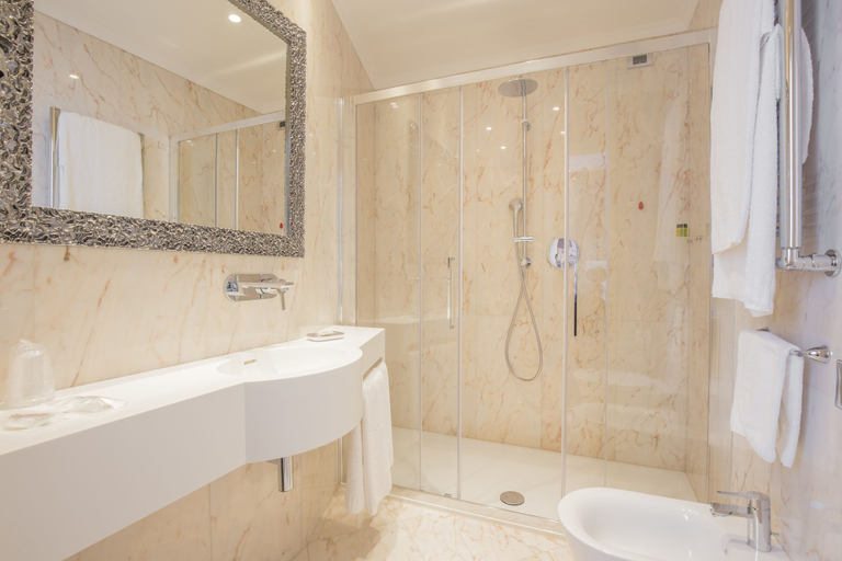 Bathroom 4, Hotel San Pietro, Verona