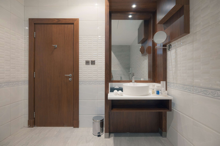 Bathroom 4, Radisson Blu Hotel, Buraidah
