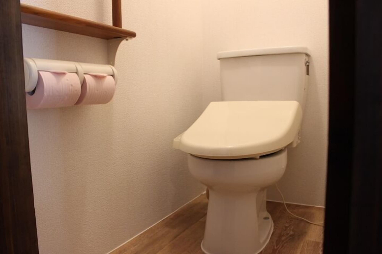 Bathroom 5, Nangoku Lodge Booya, Onna