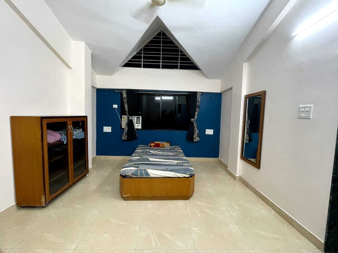 Bedroom 2, Serene Lake Castle, Pune