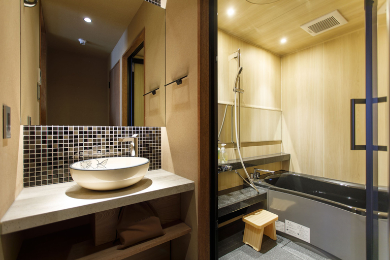 Bathroom 4, Gion Misen Furumonzen, Kyoto