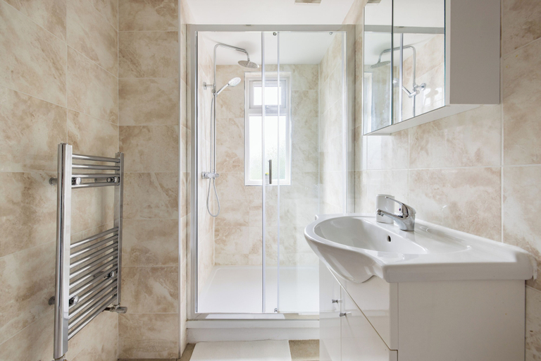 Bathroom 2, The Gladstone Studio, London