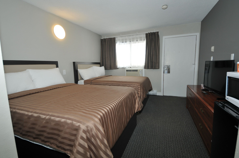 Bedroom 4, Valemount Vacation Inn, Fraser-Fort George