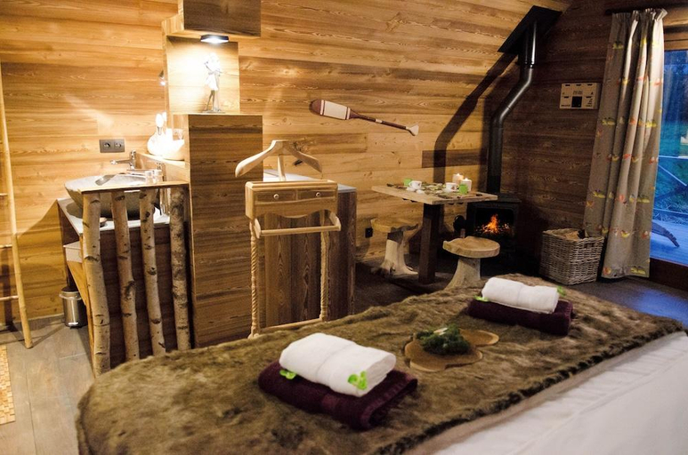 Others 4, AquaLodge, Namur