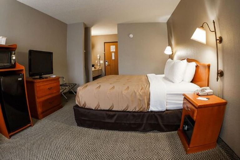 Bedroom 3, Quality Inn Burlington near Hwy 34, Des Moines