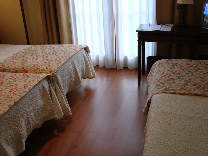 Bedroom 3, Hotel Bufón de Arenillas, Asturias