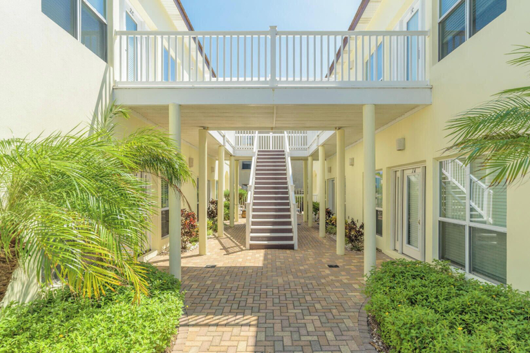 Others 5, Spacious Ground Floor Condo With Semi-private Pool, 1 Block to Beach, Cameron
