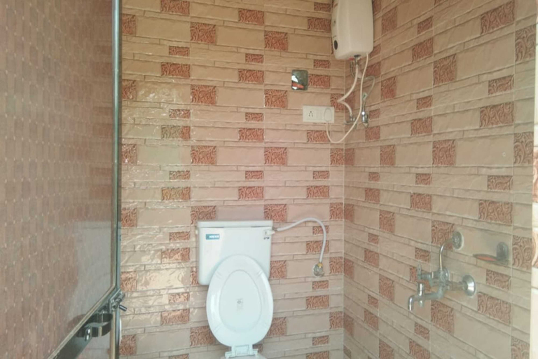 Bathroom 4, Campistaan, Raigarh