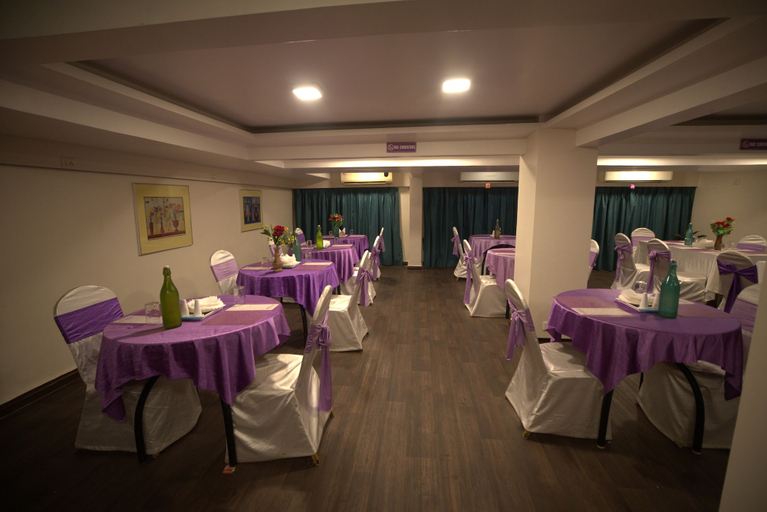 Food & Drinks, Hotel The Excellency, Surat