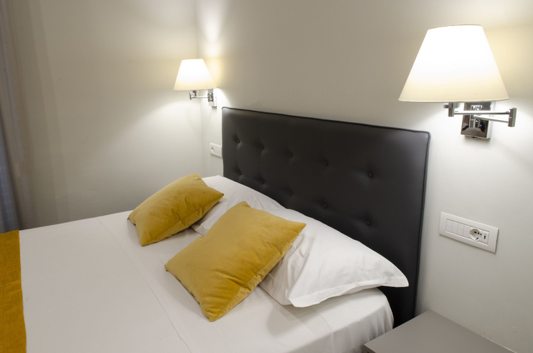 Bedroom 4, Napoli Svelata, Napoli