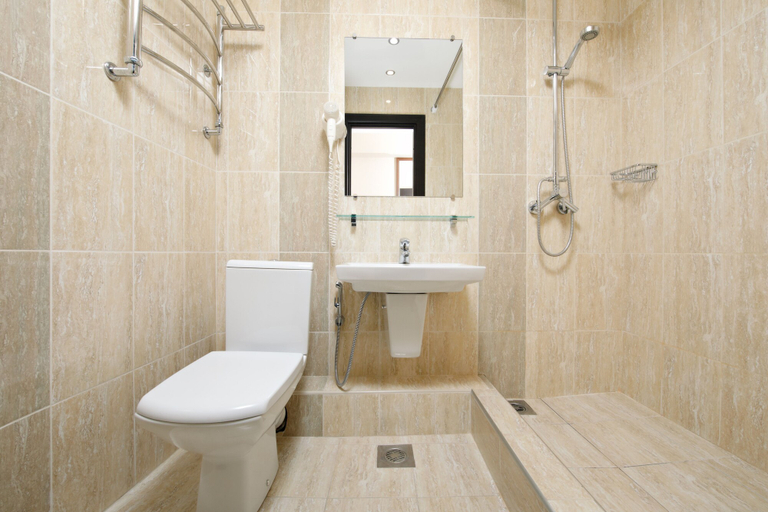 Bathroom 3, Business Hotel Kontinent, Stavropol'