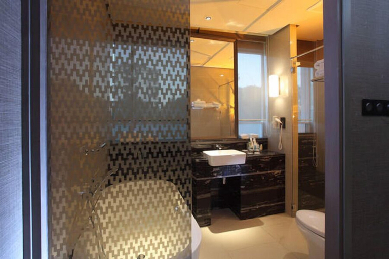 Bathroom, Sembilan, Penang Island