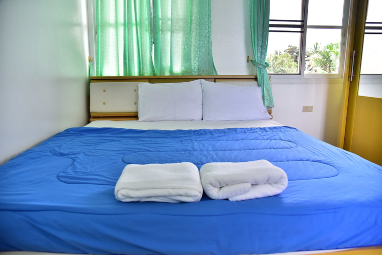 Bedroom 4, Sun Beach Hotel, Muang Prachuap Khiri Khan