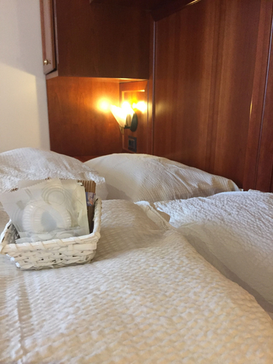 Bedroom 3, Hotel Moena, Trento
