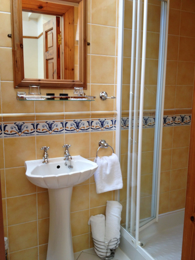 Bathroom 3, Copper Kettle B&B