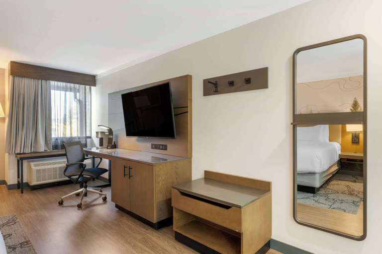 Bedroom 2, Aiden by Best Western Flagstaff, Coconino